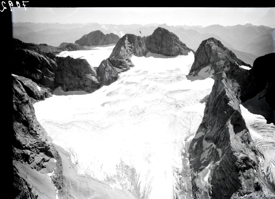 ETH-BIB-Dachsteinstock mit Hallstättergletscher-Inlandflüge-LBS MH01-007092