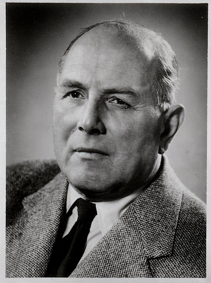 ETH-BIB-Crasemann, Edgar (1896-1973)-Portrait-Portr 00983