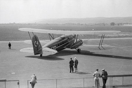 ETH-BIB-Curtiss AT-32C Condor, CH-170 am Boden in Dübendorf-Inlandflüge-LBS MH05-32-01