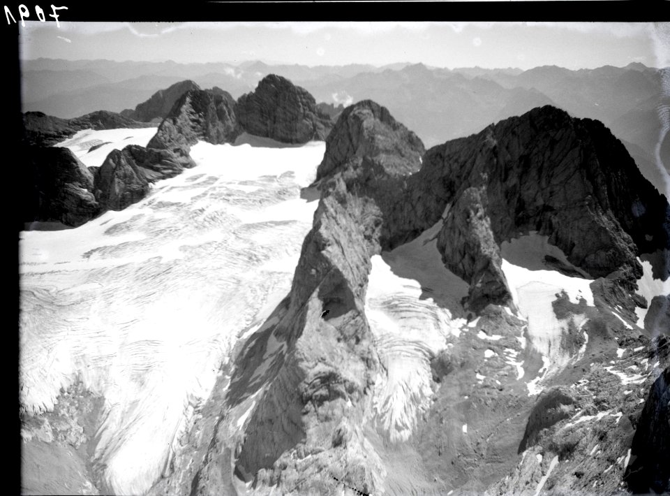 ETH-BIB-Dachsteinstock mit Hallstättergletscher, Mitterspitz-Inlandflüge-LBS MH01-007091