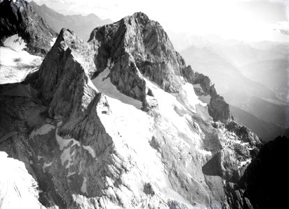 ETH-BIB-Dachsteinstock, Torstein v. Norden-Inlandflüge-LBS MH01-007102 (cropped)