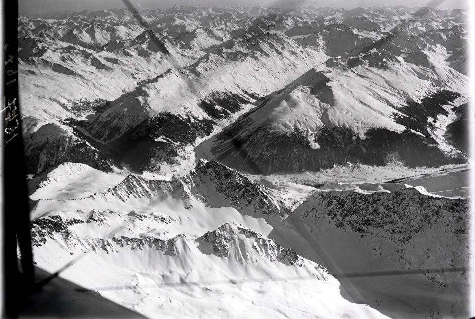 ETH-BIB-Davos, Ausgang des Flüela-, Dischma- und Sertigtales, Strelapass v. N. W. aus 4000 m-Inlandflüge-LBS MH01-001543