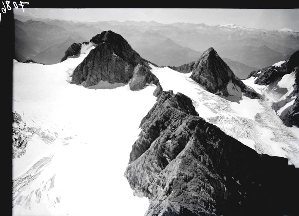 ETH-BIB-Dachsteinstock, Hoher Dachstein, Schneelochturm-Inlandflüge-LBS MH01-007086