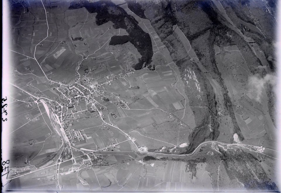 ETH-BIB-Delémon im Berner Jura, Bellerive aus 3000 m-Inlandflüge-LBS MH01-002725