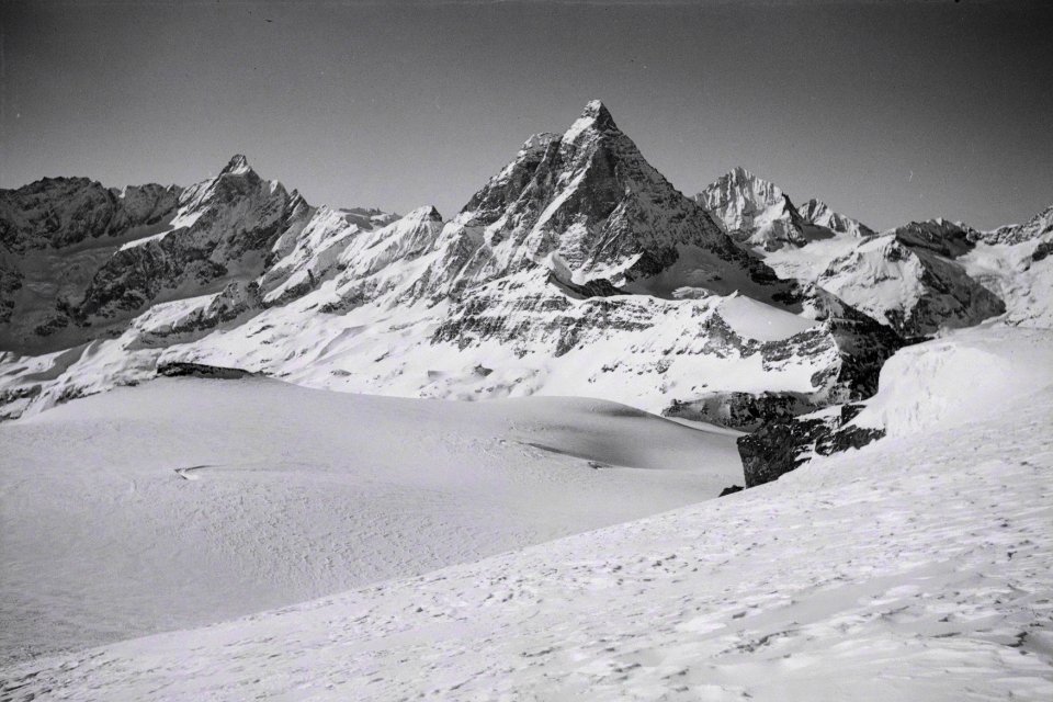 ETH-BIB-Dent d'Hérens, Matterhorn, Weisshorn, General Milch-Inlandflüge-LBS MH05-60-36