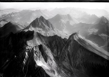ETH-BIB-Dent de Brenleire, Hochmatt, Jaunpass, Stockhorn v. W. aus 2200 m-Inlandflüge-LBS MH01-004829