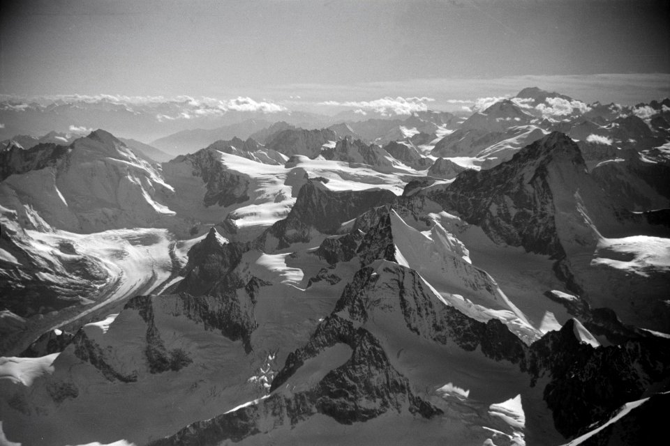 ETH-BIB-Dent d'Hérens, Dent Blanche-Inlandflüge-LBS MH05-20-06