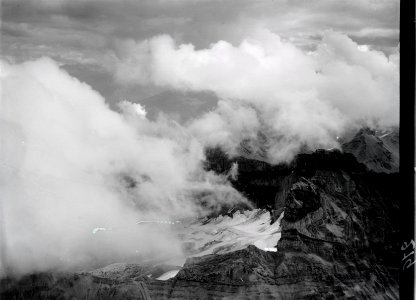 ETH-BIB-Dent de Morcles, Glacier des Martinets v. S. O. aus 4000 m-Inlandflüge-LBS MH01-000219