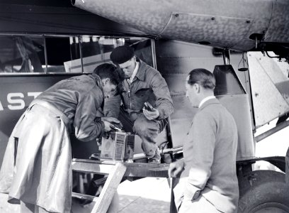 ETH-BIB-Detailaufnahme Casablanca- Öl auffüllen-Tschadseeflug 1930-31-LBS MH02-08-0726