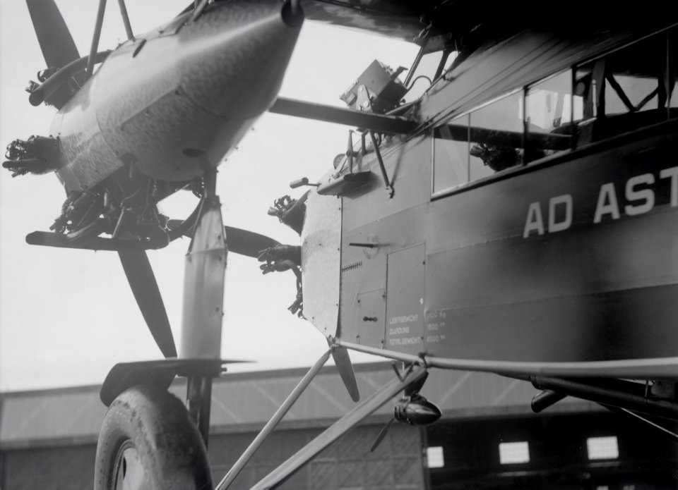 ETH-BIB-Detailaufnahme der Fokker-Tschadseeflug 1930-31-LBS MH02-08-0159