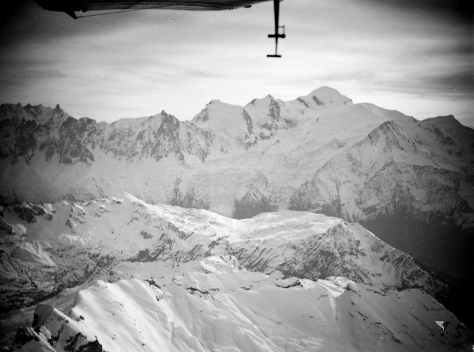 ETH-BIB-Die Mt. Blanc-Kette von N. aus 3500 m Höhe-Tschadseeflug 1930-31-LBS MH02-08-0194