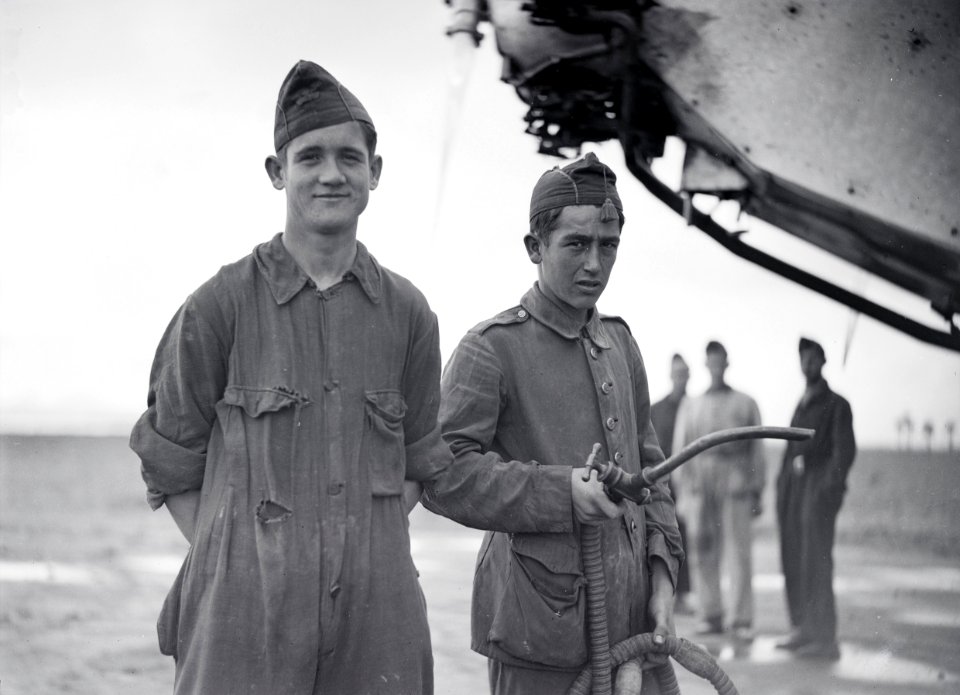 ETH-BIB-Detailaufnahme Cartagena, Spanische Soldaten-Tschadseeflug 1930-31-LBS MH02-08-0206
