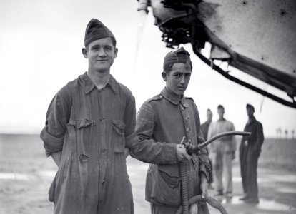 ETH-BIB-Detailaufnahme Cartagena, Spanische Soldaten-Tschadseeflug 1930-31-LBS MH02-08-0206