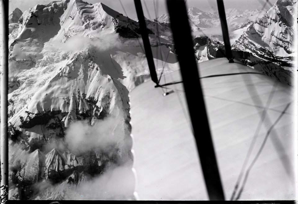 ETH-BIB-Doldenhorn v. N. W. aus 4000 m-Inlandflüge-LBS MH01-000450
