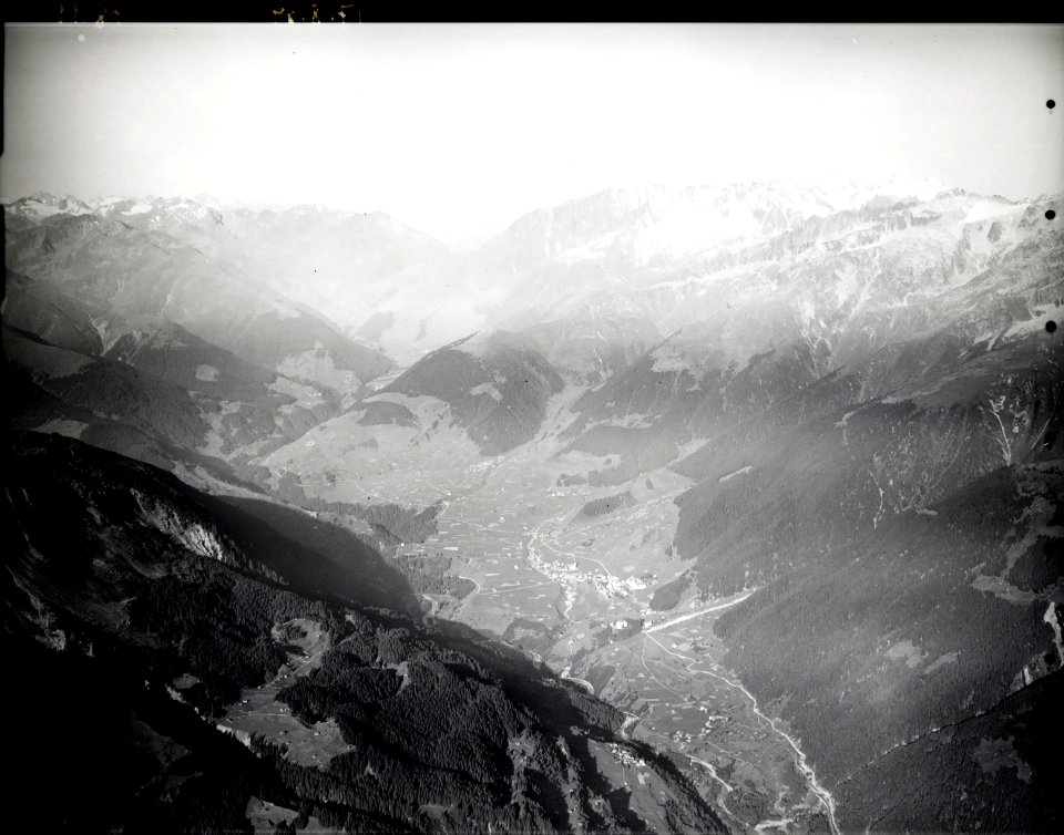 ETH-BIB-Disentis, Oberalp, Rheintal, Walliseralpen, Berneralpen v. O. aus 3400 m-Inlandflüge-LBS MH01-007811