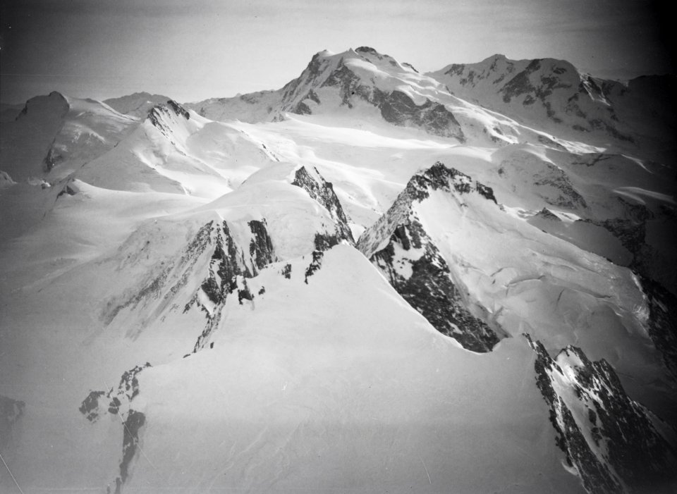 ETH-BIB-Dom (Mischabel), Täschhorn und Alphubel, Richtung Süden-Tschadseeflug 1930-31-LBS MH02-08-0185