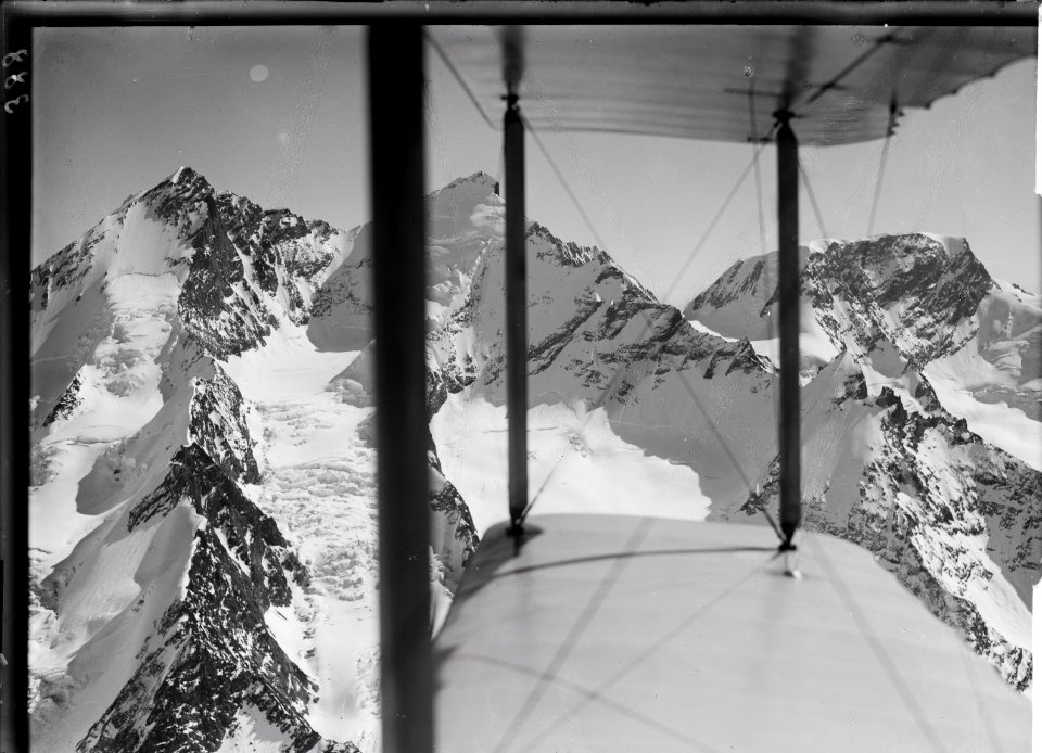 ETH-BIB-Dom, Täschhorn, Alphubel v. W. aus 4000 m-Inlandflüge-LBS MH01-000388