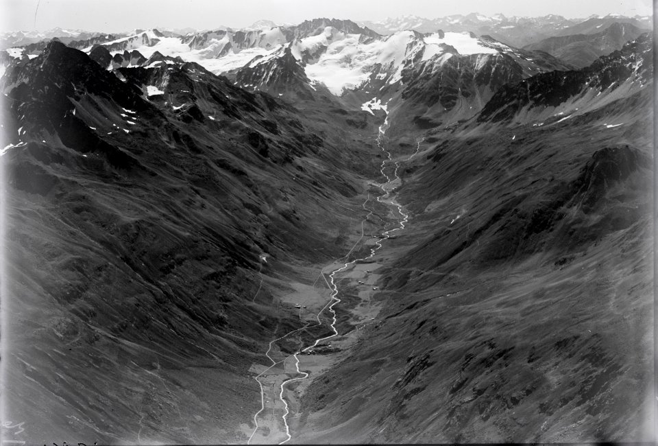 ETH-BIB-Dischmatal (Davos), Dürboden, Scalettapass, Piz Vadret v. N. W. aus 3300 m-Inlandflüge-LBS MH01-003907