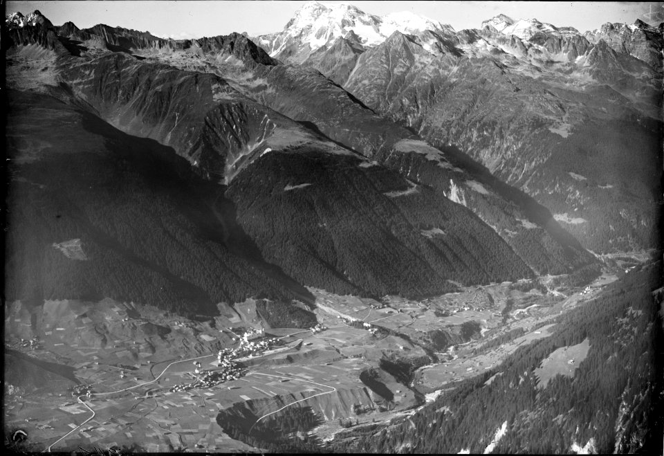 ETH-BIB-Disentis, Disla, Acletta, Tödi v. S. aus 1800 m-Inlandflüge-LBS MH01-003941