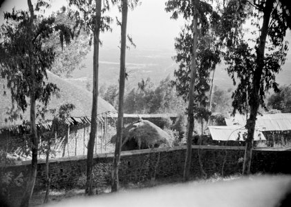 ETH-BIB-Dorf im Tal von Debre Libanos-Abessinienflug 1934-LBS MH02-22-0253