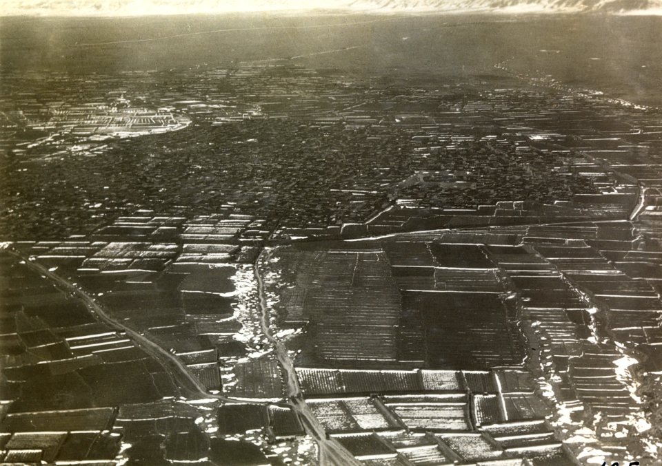 ETH-BIB-Dorf östlich von Kaschan aus 500 m Höhe-Persienflug 1924-1925-LBS MH02-02-0135-AL-FL