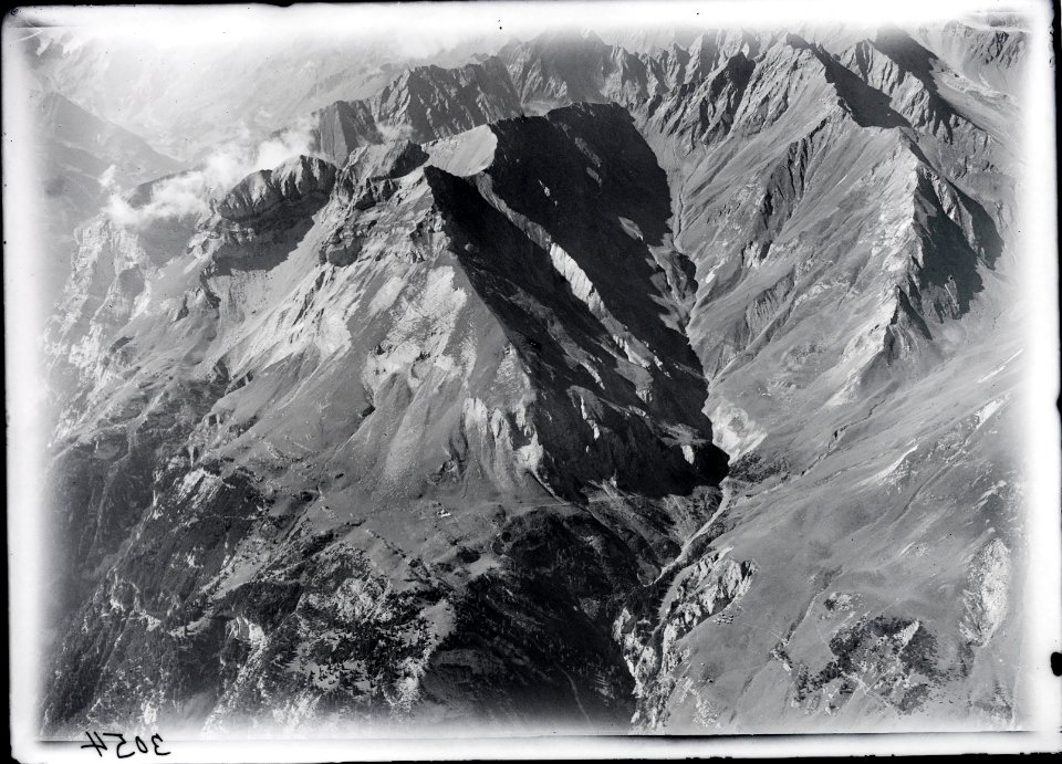 ETH-BIB-Drachenberg, Vätterchopf, Gelbberg v. O. aus 3000 m-Inlandflüge-LBS MH01-003054