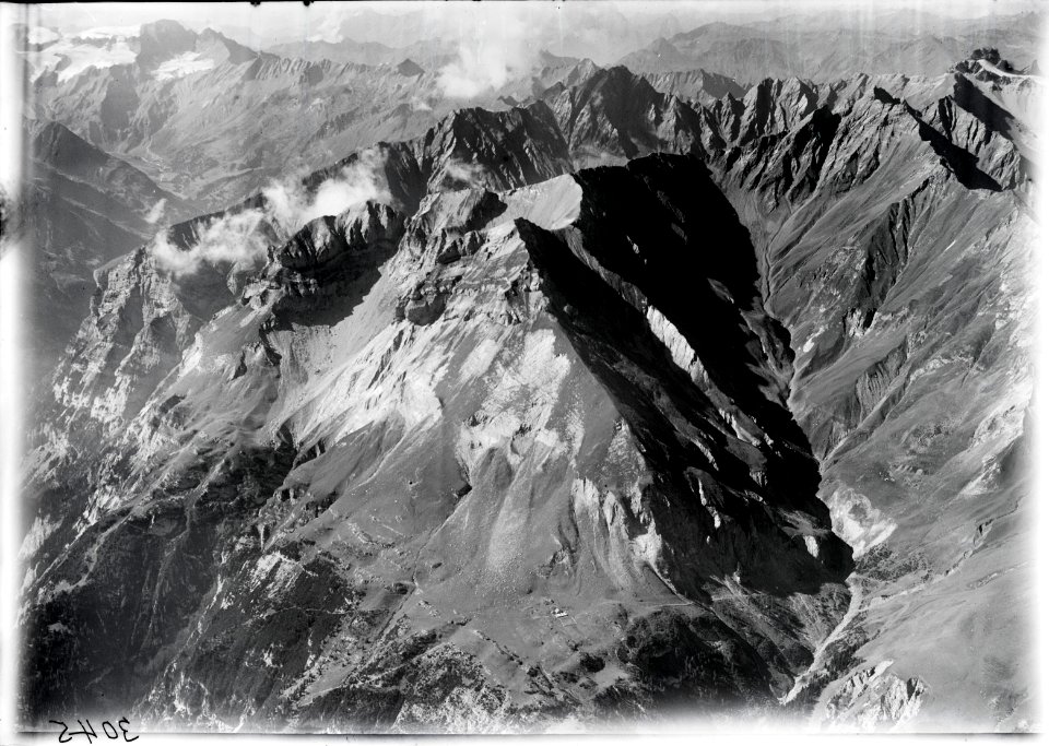 ETH-BIB-Drachenberg, Pizol, Piz Sardona aus 3000 m-Inlandflüge-LBS MH01-003045