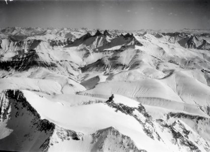 ETH-BIB-Drei Aiguilles d'Arves und die drei Aiguilles de la Saussaz, aus Nordwesten (NW)-Tschadseeflug 1930-31-LBS MH02-08-0027
