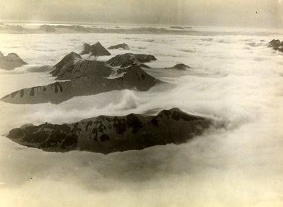 ETH-BIB-Drottningholm (Oskar II Land) mit Prinz Karl Vorland von Osten aus 1200m Höhe-Spitzbergenflug 1923-LBS MH02-01-0096