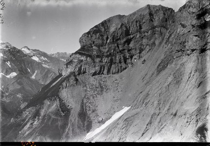 ETH-BIB-Drachenberg, Piz da Sterls, Tristelhorn aus 2800 m-Inlandflüge-LBS MH01-003593