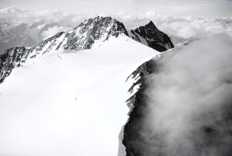 ETH-BIB-Dufourspitze, Zumsteinspitze, Jägerhorn-Inlandflüge-LBS MH05-18-19