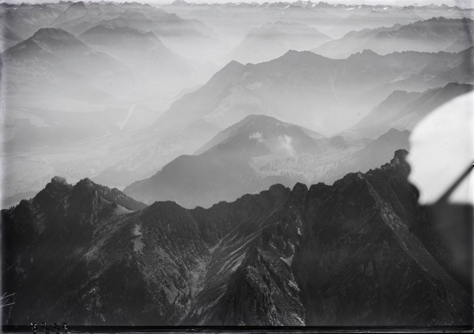 ETH-BIB-Drei Schwestern, Montafon, Patriol v. W. aus 3000 m-Inlandflüge-LBS MH01-003883