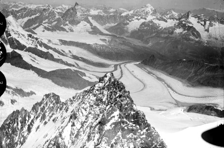 ETH-BIB-Dufourspitze, Gornergletscher, Matterhorn v. O. aus 4900 m-Inlandflüge-LBS MH01-006201