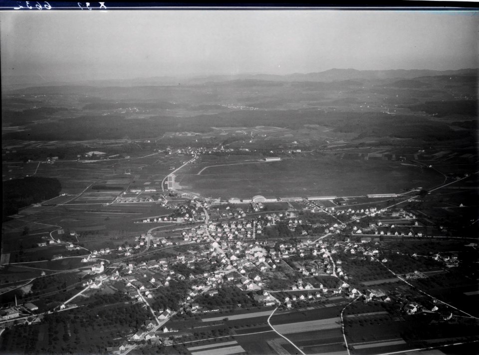 ETH-BIB-Dübendorf, Flugplatz, wangen aus 300 m-Inlandflüge-LBS MH01-006632