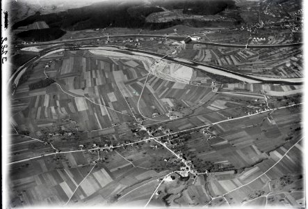 ETH-BIB-Däniken, Niedergösgen v. S. aus 1500 m-Inlandflüge-LBS MH01-003122