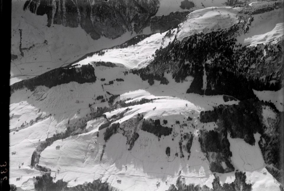 ETH-BIB-Ebenalp, Wildkirchli v. N. aus 3000 m-Inlandflüge-LBS MH01-000338