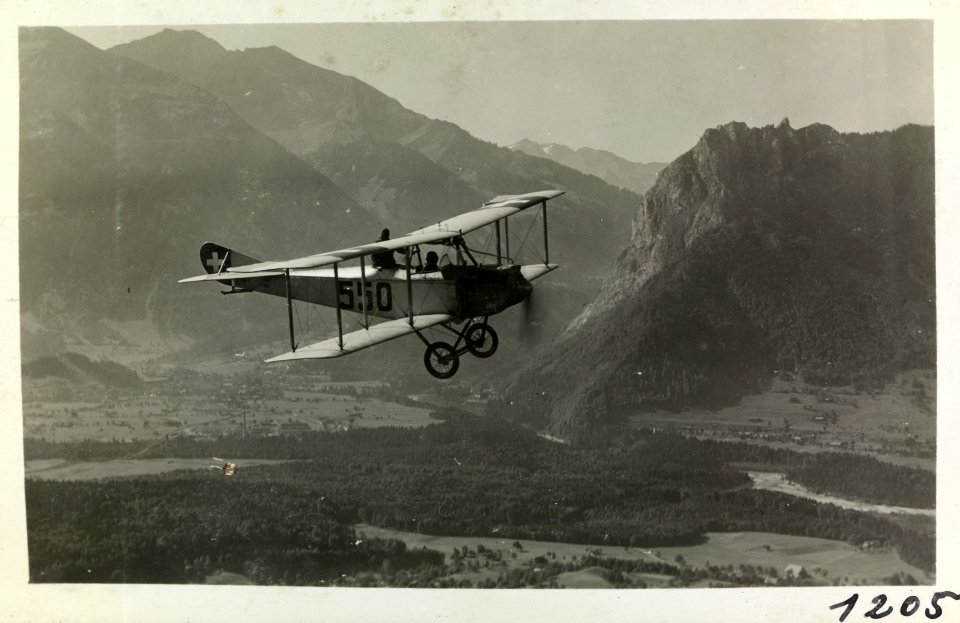 ETH-BIB-Eingang ins Simmental mit Flugzeug-Inlandflüge-LBS MH01-001205-AL