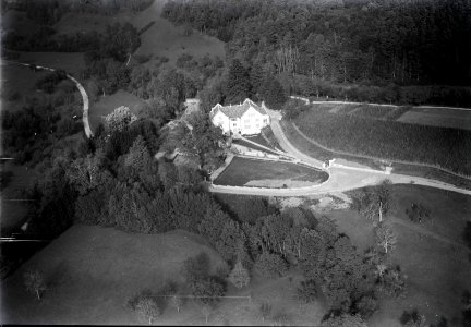 ETH-BIB-Eigental (Schwarzenberg), Schoss Eigental (Schwarzenberg) aus 200 m-Inlandflüge-LBS MH01-006375