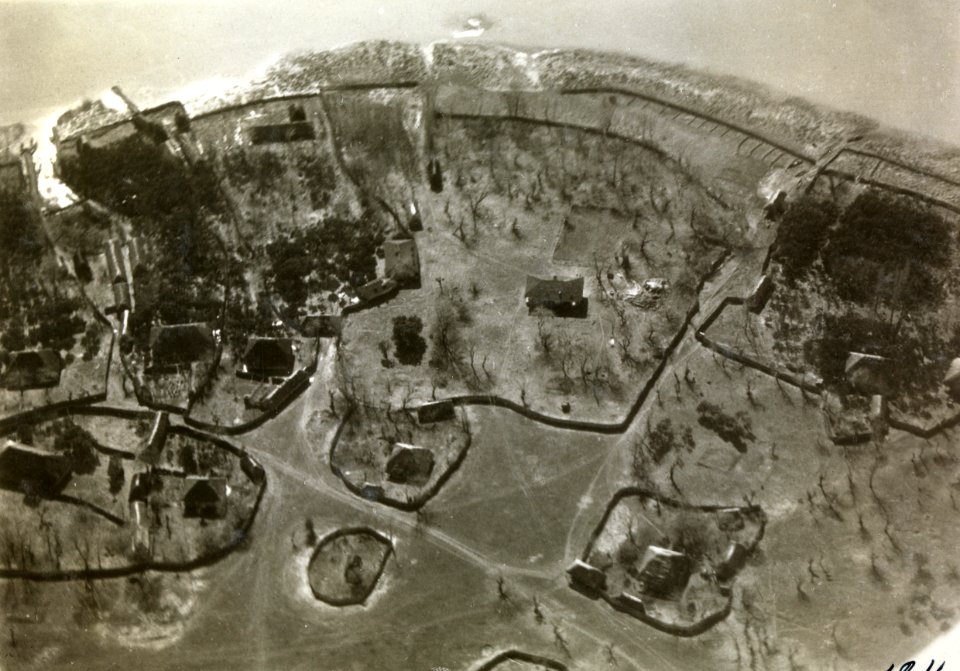 ETH-BIB-Einzelne Siedlungen bei Enzeli -Bandar Anzali- aus 300 m Höhe-Persienflug 1924-1925-LBS MH02-02-0124-AL-FL