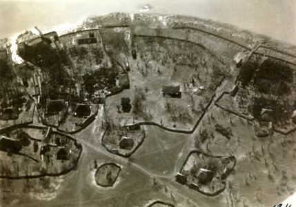 ETH-BIB-Einzelne Siedlungen bei Enzeli -Bandar Anzali- aus 300 m Höhe-Persienflug 1924-1925-LBS MH02-02-0124-AL-FL