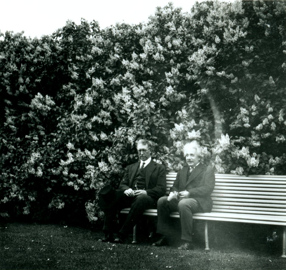ETH-BIB-Einstein, Albert (1879-1955), König Albert I. von Belgien (1875-1934)-Portrait-Portr 03082