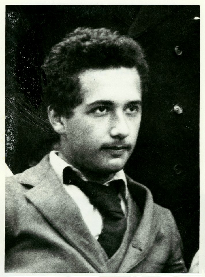 ETH-BIB-Einstein, Albert (1879-1955)-Portrait-Portr 03101