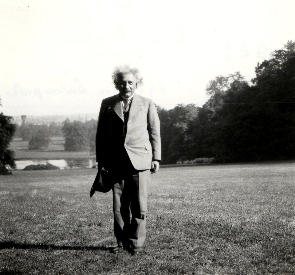 ETH-BIB-Einstein, Albert (1879-1955) in Laeken, Belgien-Portrait-Portr 03085