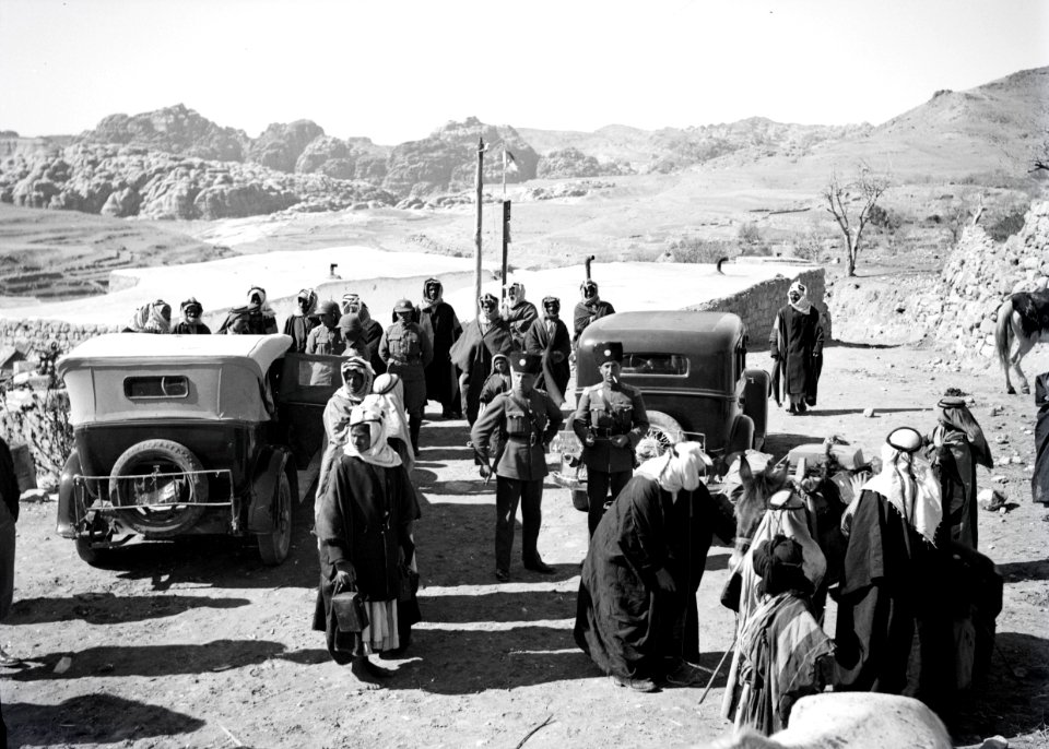 ETH-BIB-El Dji, Strasse von Ma'an nach Wadi-Musa-Abessinienflug 1934-LBS MH02-22-0059