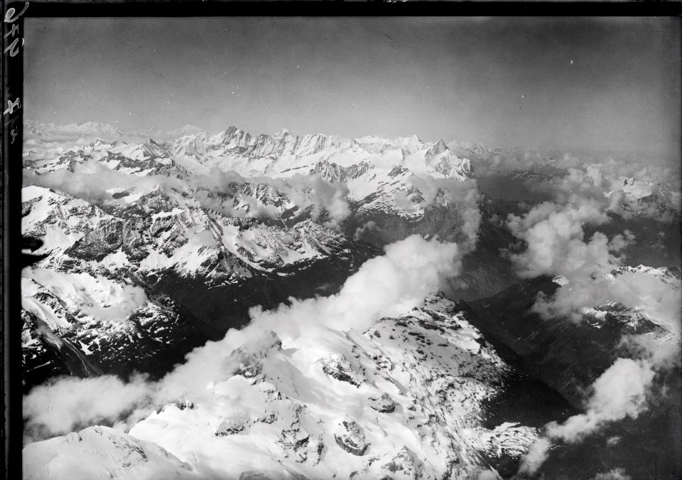 ETH-BIB-Engelbergeralpen, Walliseralpen, Berneralpenkette v. N. O. aus 4000 m-Inlandflüge-LBS MH01-000976