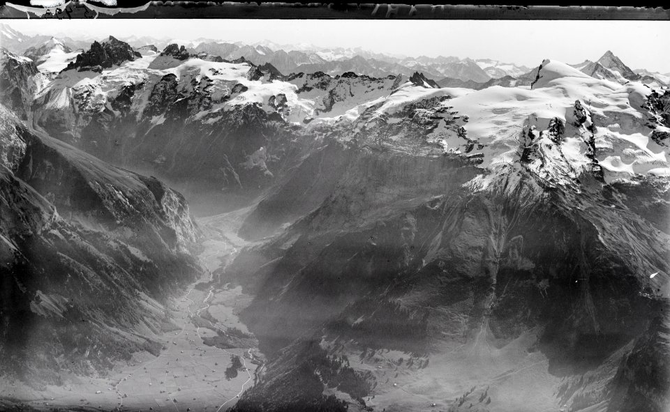 ETH-BIB-Engelbergertal, Titlis, Spannort, Sustenhorn v. N. W. aus 3200 m-Inlandflüge-LBS MH01-005493