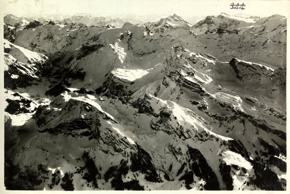 ETH-BIB-Engelberg, Engelbergeralpen v. W. aus 3700 m-Inlandflüge-LBS MH01-000311-AL