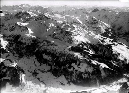 ETH-BIB-Engelbergeralpen, Tödi v. N. W. aus 3700 m-Inlandflüge-LBS MH01-000299
