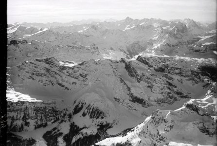 ETH-BIB-Englebergeralpen, Trübseealp Gadmerflüh, Berneralpen v. N.-Inlandflüge-LBS MH01-000294