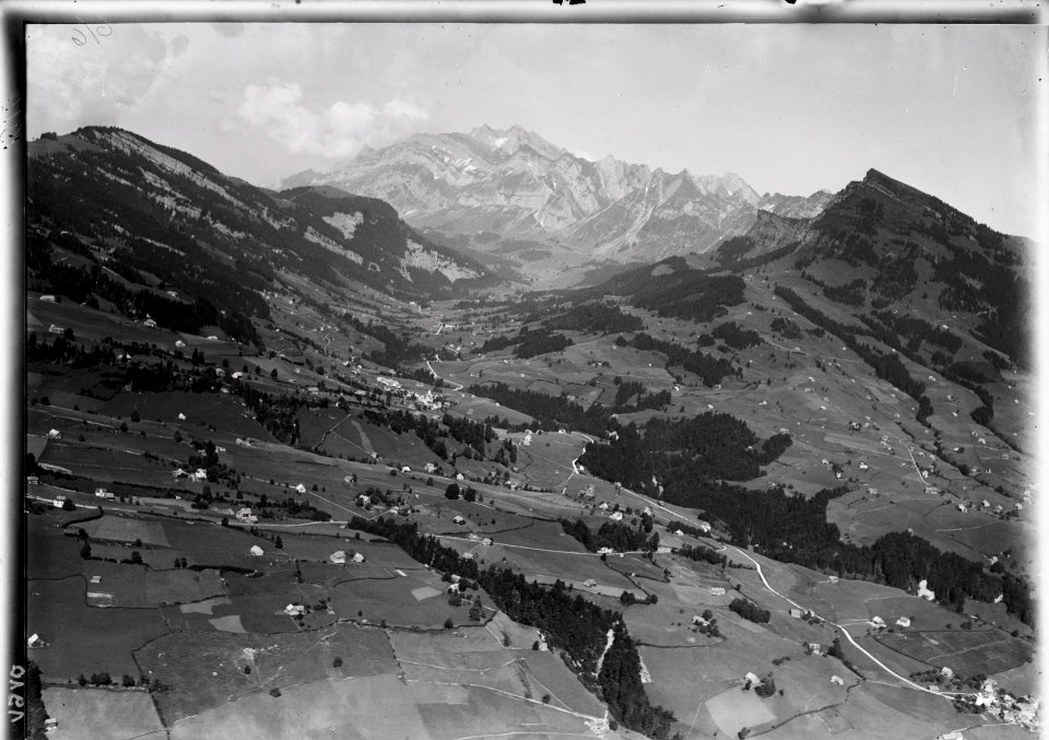 ETH-BIB-Ennetbühl, Stockberg, Rietbad, Säntis aus 1000 m-Inlandflüge-LBS MH01-001910
